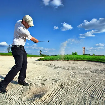 Garda San Vigilio Golf מלון פוזולנגו